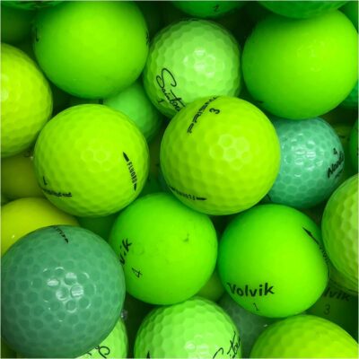Golfbolde i grønne nuancer