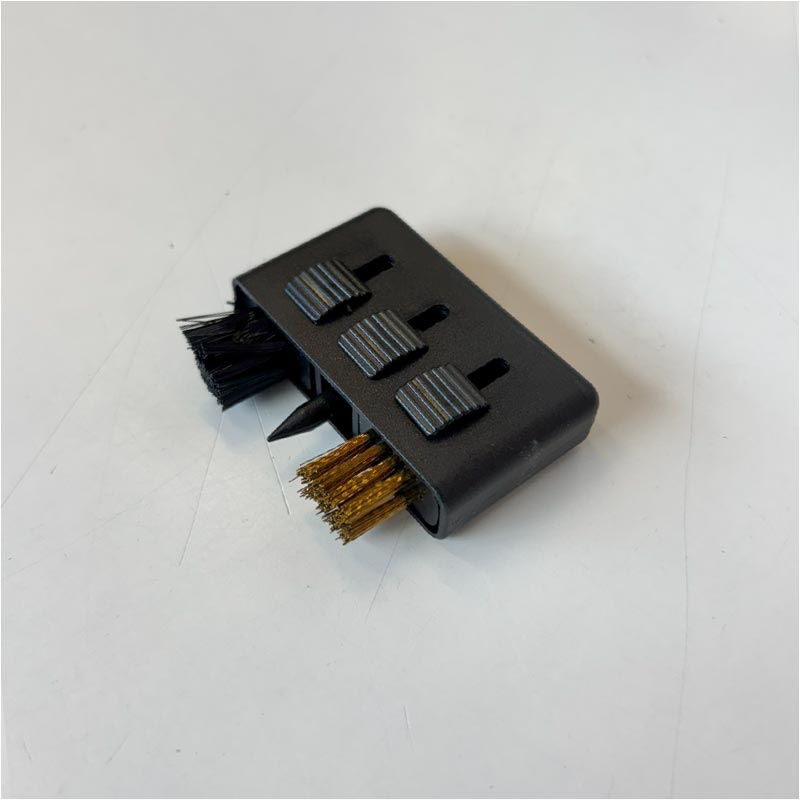 3-i-en-renseboerste-sort 3 i en rensebørste sort